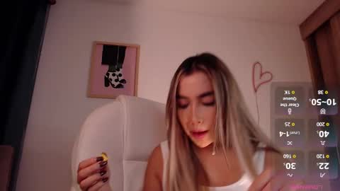 Mariana online show from 03/12/25, 01:03