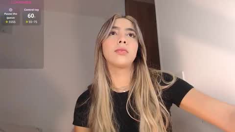 Mariana online show from 10/21/25, 10:43