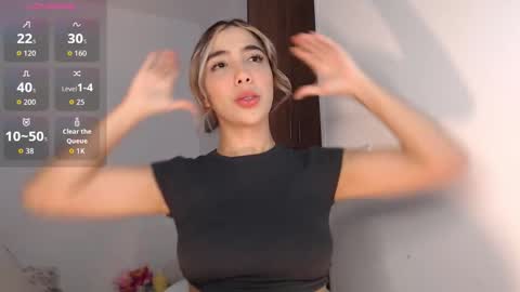 Mariana online show from 11/07/25, 01:27