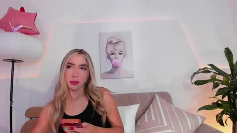 Mariana online show from 05/31/26, 04:25
