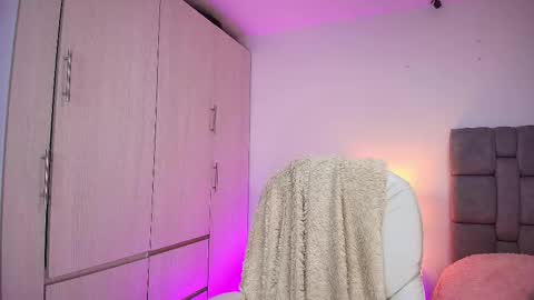 Mariana Gomez online show from 02/13/25, 06:27