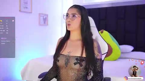 Snapshot of mariana_monroe04 chatting on 11/21/25, 07:01 Mariana online show from 11/21/25, 07:01