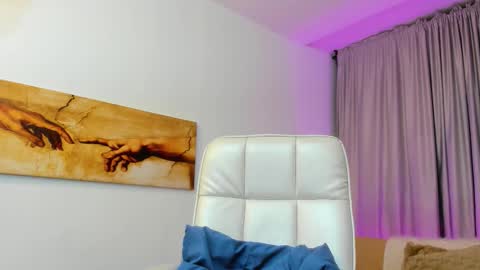 Snapshot of mariana_murillo__ chatting on 11/30/25, 04:27 Mariana online show from 11/30/25, 04:27