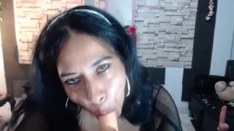mariana_night online show from 12/26/24, 09:15