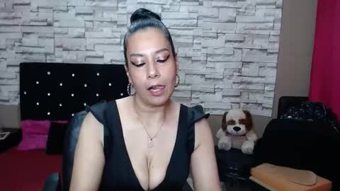mariana_night online show from 12/15/25, 04:28