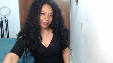 Snapshot of mariana_night chatting on 04/26/26, 12:19 mariana_night online show from 04/26/26, 12:19