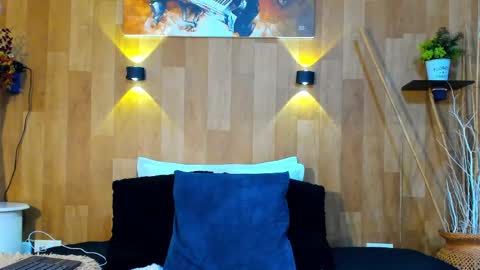 Snapshot of marianaa90 chatting on 04/23/26, 03:25 Mariana Angel online show from 04/23/26, 03:25