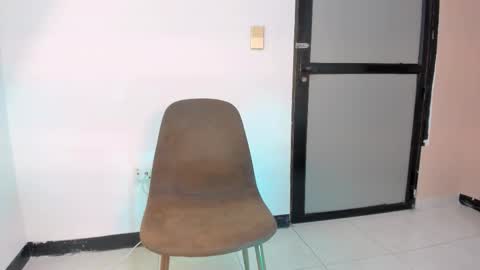 Mariana  online show from 11/25/25, 08:53