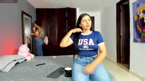 Snapshot of marianaandvalen chatting on 06/22/26, 11:18 MARIANA Y VALENTINA online show from 06/22/26, 11:18