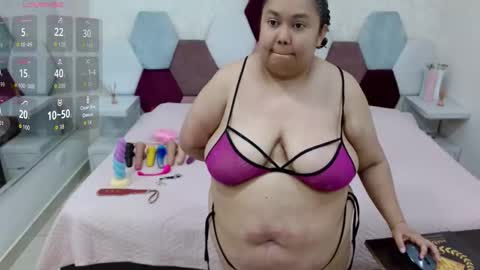 Snapshot of marianabbw_ chatting on 04/30/26, 04:13 mariana online show from 04/30/26, 04:13