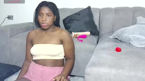marianaee online show from 10/15/25, 06:35