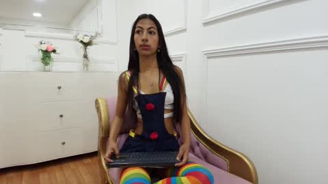 Snapshot of marianagarcia_1 chatting on 10/13/25, 06:19 Mariana Garcia online show from 10/13/25, 06:19