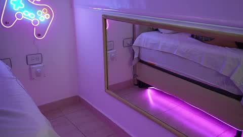 Snapshot of marianagiraldo_ chatting on 04/28/26, 11:26 marianagiraldo_ online show from 04/28/26, 11:26