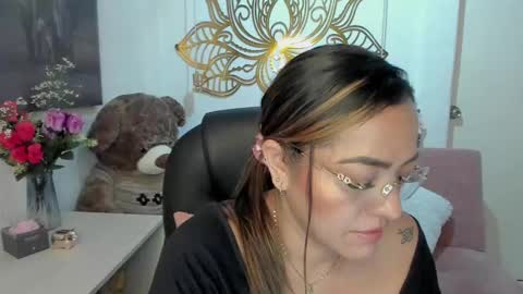 Mariana Lopez online show from 02/14/25, 03:33