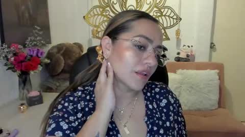 Mariana Lopez online show from 02/18/25, 06:37