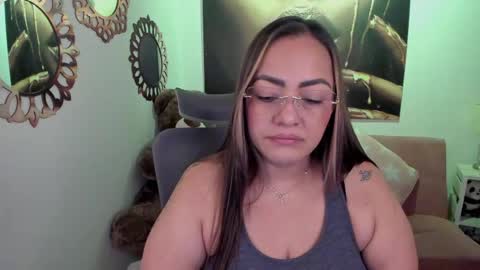 Snapshot of marianalopez81 chatting on 04/22/26, 01:08 Mariana Lopez online show from 04/22/26, 01:08