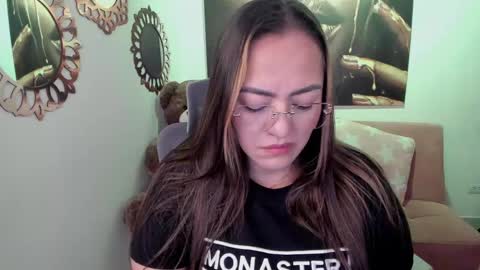 Snapshot of marianalopez81 chatting on 05/10/26, 01:22 Mariana Lopez online show from 05/10/26, 01:22