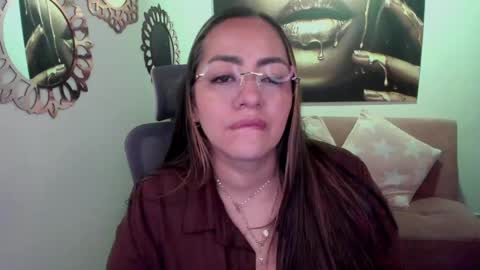 Snapshot of marianalopez81 chatting on 05/15/26, 11:34 Mariana Lopez online show from 05/15/26, 11:34