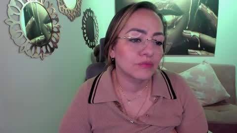 Snapshot of marianalopez81 chatting on 05/23/26, 12:05 Mariana Lopez online show from 05/23/26, 12:05