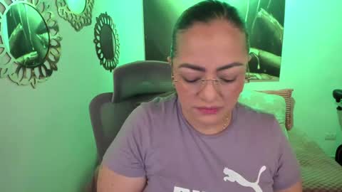 Snapshot of marianalopez81 chatting on 06/02/26, 01:07 Mariana Lopez online show from 06/02/26, 01:07