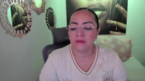 Snapshot of marianalopez81 chatting on 06/24/26, 10:36 Mariana Lopez online show from 06/24/26, 10:36