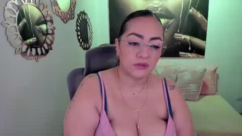 Snapshot of marianalopez81 chatting on 07/14/26, 12:02 Mariana Lopez online show from 07/14/26, 12:02