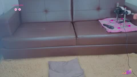 Mariana  online show from 10/25/25, 03:03