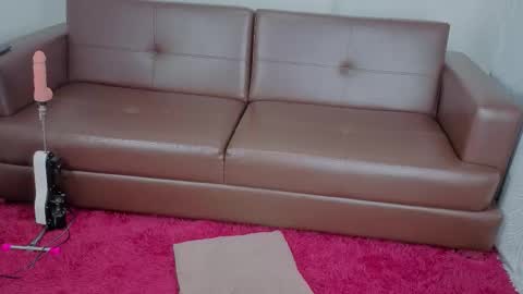 Mariana  online show from 11/21/25, 02:10