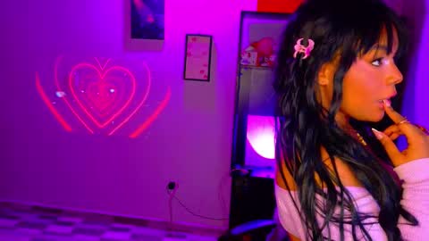 Mariana Prada online show from 10/25/25, 05:26