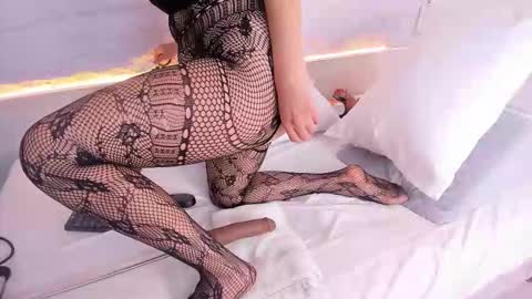 Snapshot of marianarey1_ chatting on 10/16/25, 12:50 Mariana online show from 10/16/25, 12:50