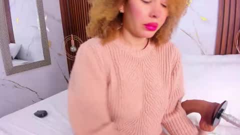 Snapshot of marianarey1_ chatting on 12/01/25, 08:03 Mariana online show from 12/01/25, 08:03