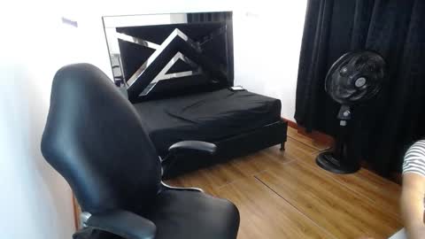 Mariana online show from 01/15/26, 03:00