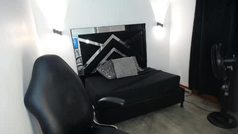 Mariana online show from 03/31/26, 05:19