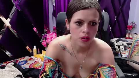 Snapshot of marianathompson_ chatting on 12/12/24, 10:13 MarianaThomsop online show from 12/12/24, 10:13