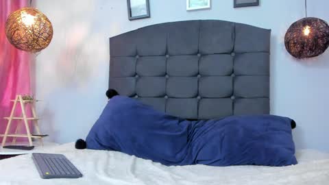 Mariana Vargas online show from 12/03/24, 05:45