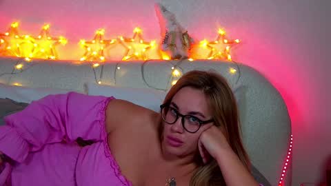 Snapshot of marianeumann chatting on 12/27/24, 04:04 Maria online show from 12/27/24, 04:04