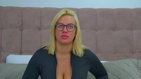 Snapshot of marianeumann chatting on 02/05/26, 07:46 Maria online show from 02/05/26, 07:46