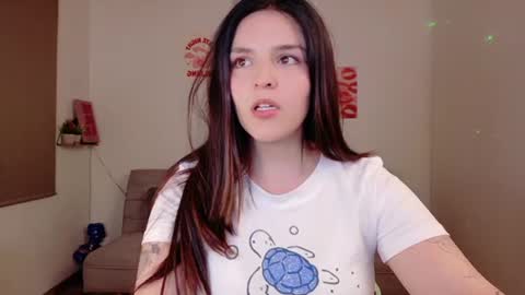 mariangeel_ online show from 06/11/26, 12:54
