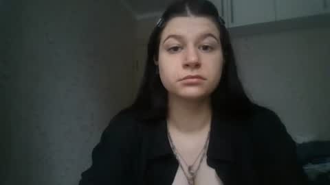 Snapshot of marianmollberg chatting on 06/17/26, 04:15 Marian online show from 06/17/26, 04:15