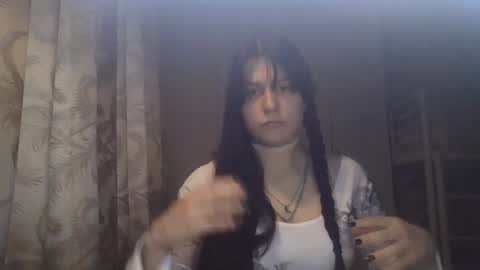 Snapshot of marianmollberg chatting on 06/18/26, 11:03 Marian online show from 06/18/26, 11:03