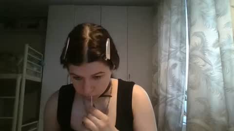 Snapshot of marianmollberg chatting on 06/19/26, 05:34 Marian online show from 06/19/26, 05:34