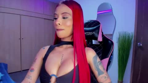 M A R I A N E online show from 11/01/25, 12:12