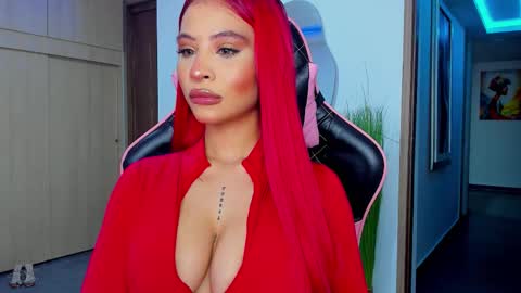 M A R I A N E online show from 11/30/25, 04:05