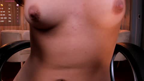 Snapshot of mariannelane1 chatting on 01/11/25, 12:55 Marianne  online show from 01/11/25, 12:55