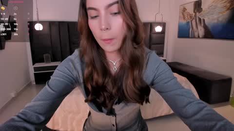 Snapshot of mariannelane1 chatting on 02/07/25, 09:48 Marianne  online show from 02/07/25, 09:48