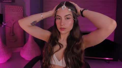 Snapshot of mariannelane1 chatting on 12/17/25, 10:16 Marianne online show from 12/17/25, 10:16