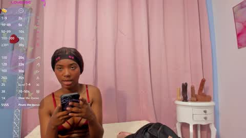 Snapshot of marianrosse chatting on 03/14/26, 02:39 marianrosse online show from 03/14/26, 02:39