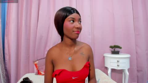 Snapshot of marianrosse chatting on 03/29/26, 02:44 marianrosse online show from 03/29/26, 02:44