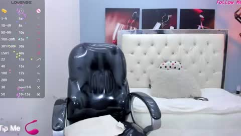 Snapshot of mariansexx chatting on 06/14/26, 12:29 Marian Sexy online show from 06/14/26, 12:29