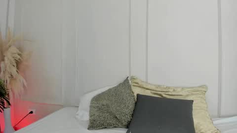 Maria Pettit online show from 04/08/26, 12:27